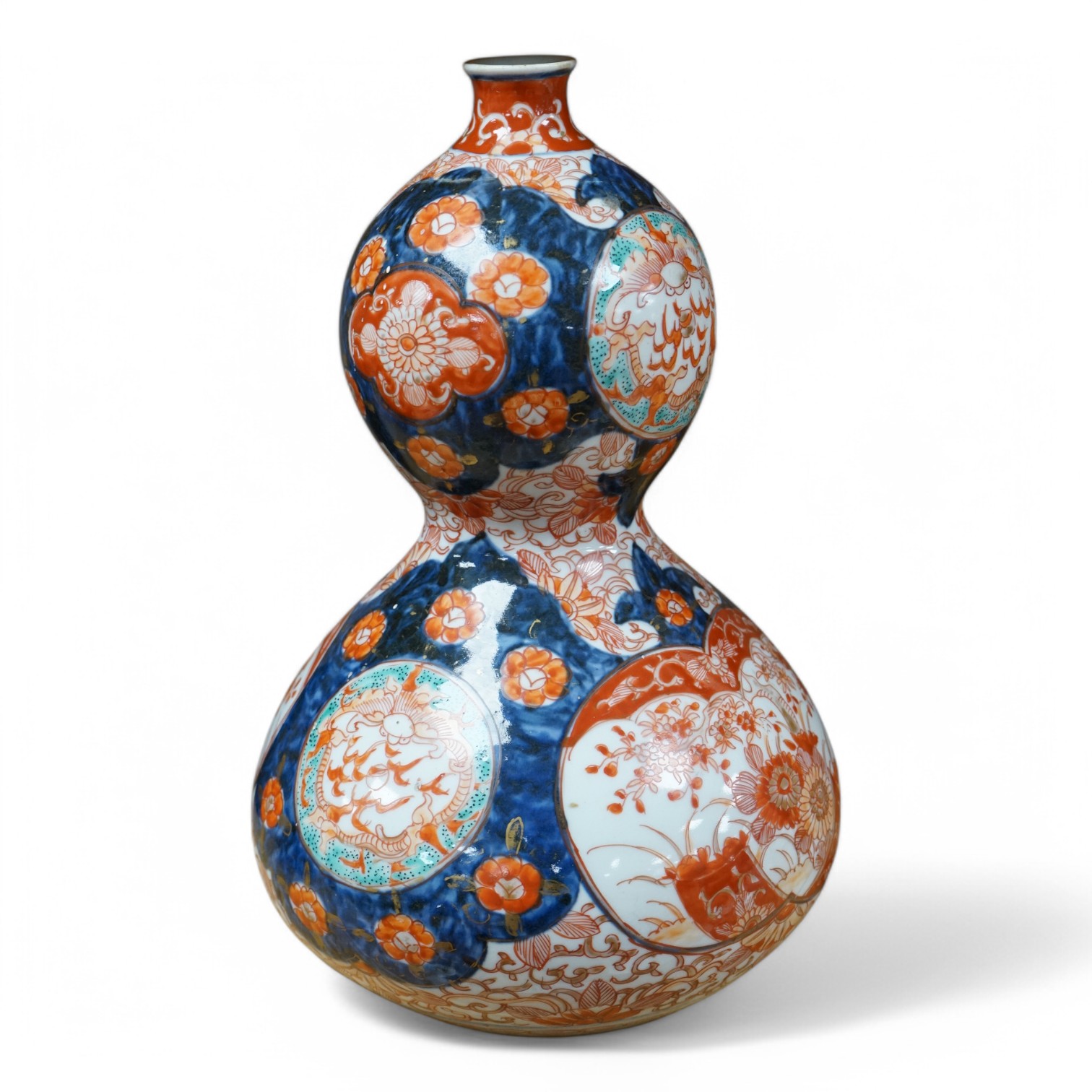 A Japanese Imari double-gourd vase, 31cm high. Condition - good, a little worn